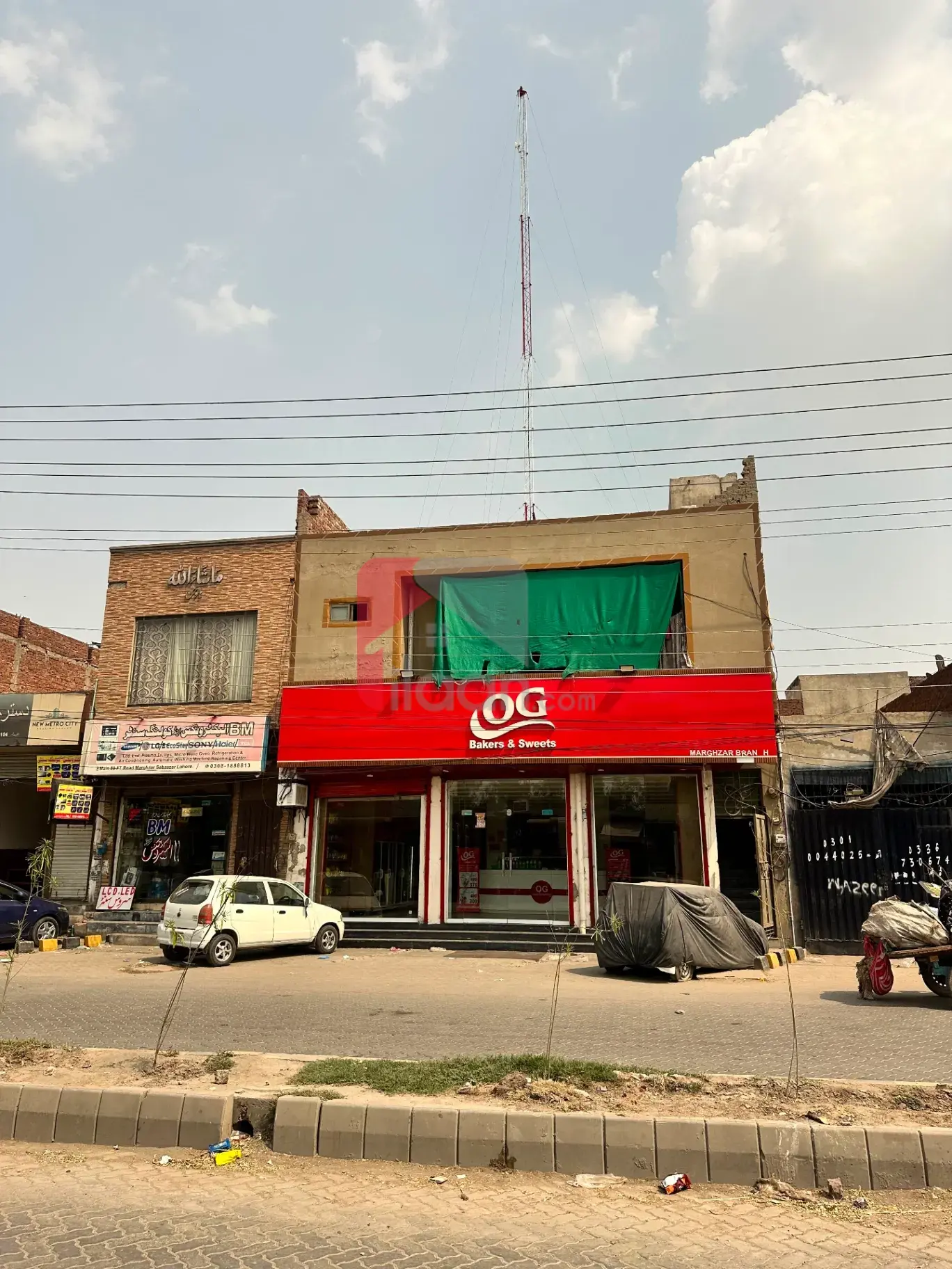 11 Marla Commercial Building for rent in Main marghazar colony, Lahore — 11 marla in Lahore — PKR 400,000