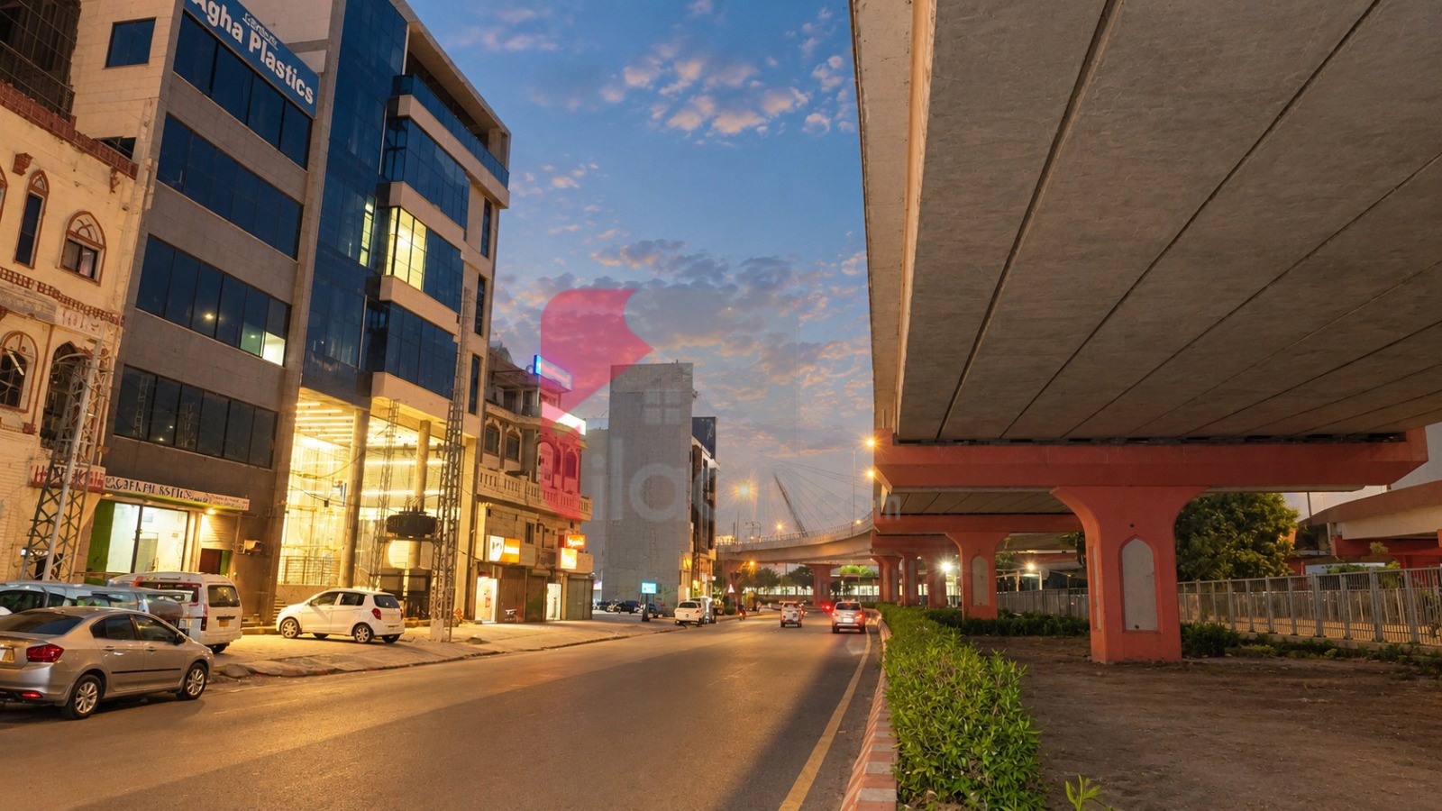 18.5 Marla Commercial Building for Sale near Suleman Dawakhana, Azadi Chowk, Lahore - Thumbnail 5