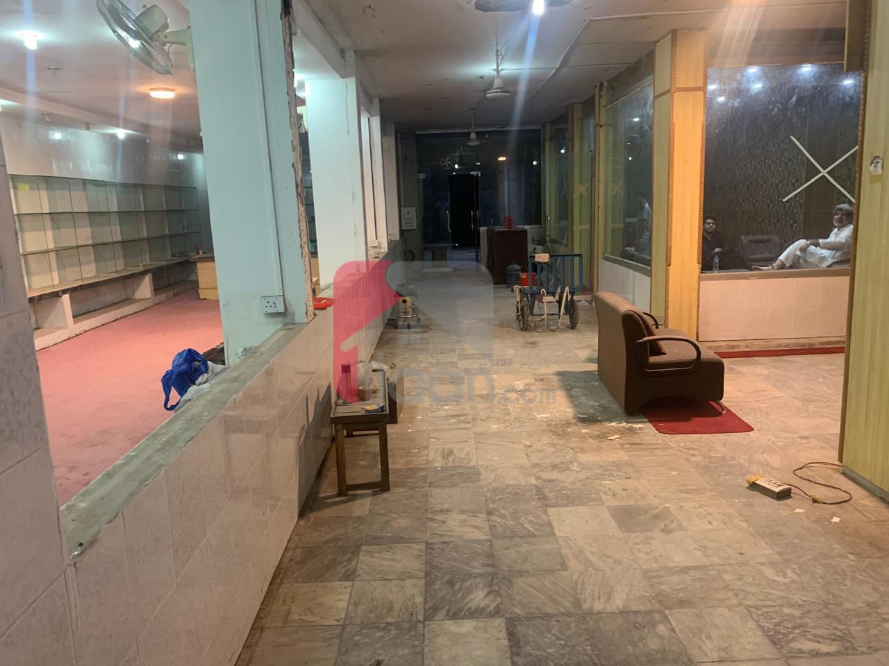 10 Marla WareHouse for Sale in Basement Rehman Centre, Main Ichra Bazar, Lahore  - Thumbnail 4