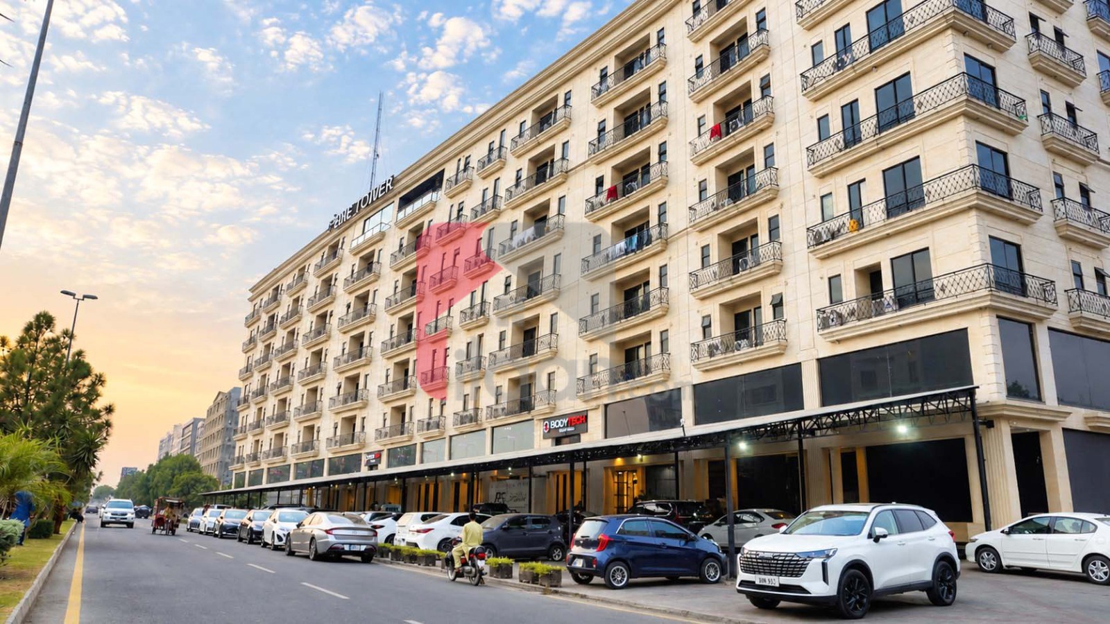 500 SqFt Shop for Sale (First Floor) in Pearl One Tower, Bahria Town, Lahore — 500 square feet in Lahore — PKR 16,500,000