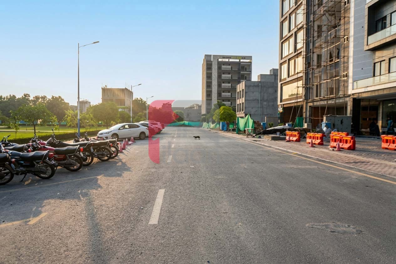 🏢 HOT PROPERTY DEAL – 1 BEDROOM APARTMENT FOR SALE (Facing Park) — 616 marla in Lahore — PKR 5,000,000